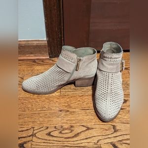 Karl Lagerfeld Taupe Amica Booties